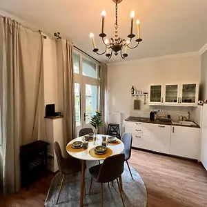 Apartmán Adorable, Cosy At The Heroes' Square, Budapešť